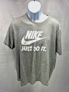 Nike "Just Do It" Swoosh Graphic Tee - Heather Grey (Size XL)